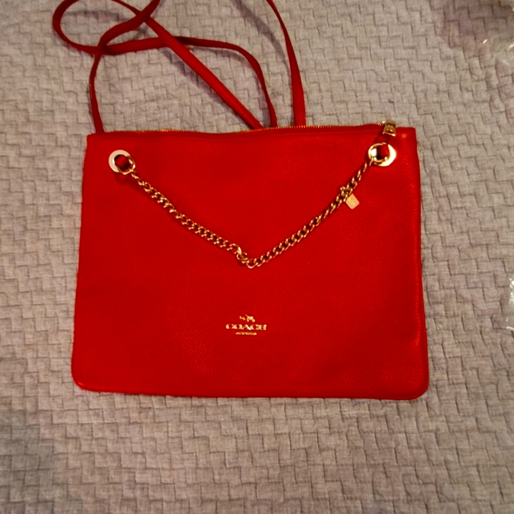 CONVERTIBLE CHAIN CROSSBODY❤️❤️❤️SOLD❤️❤️❤️
